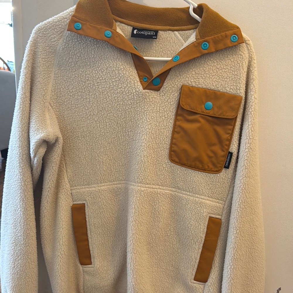 Cotopaxi Pull Over with Pocket